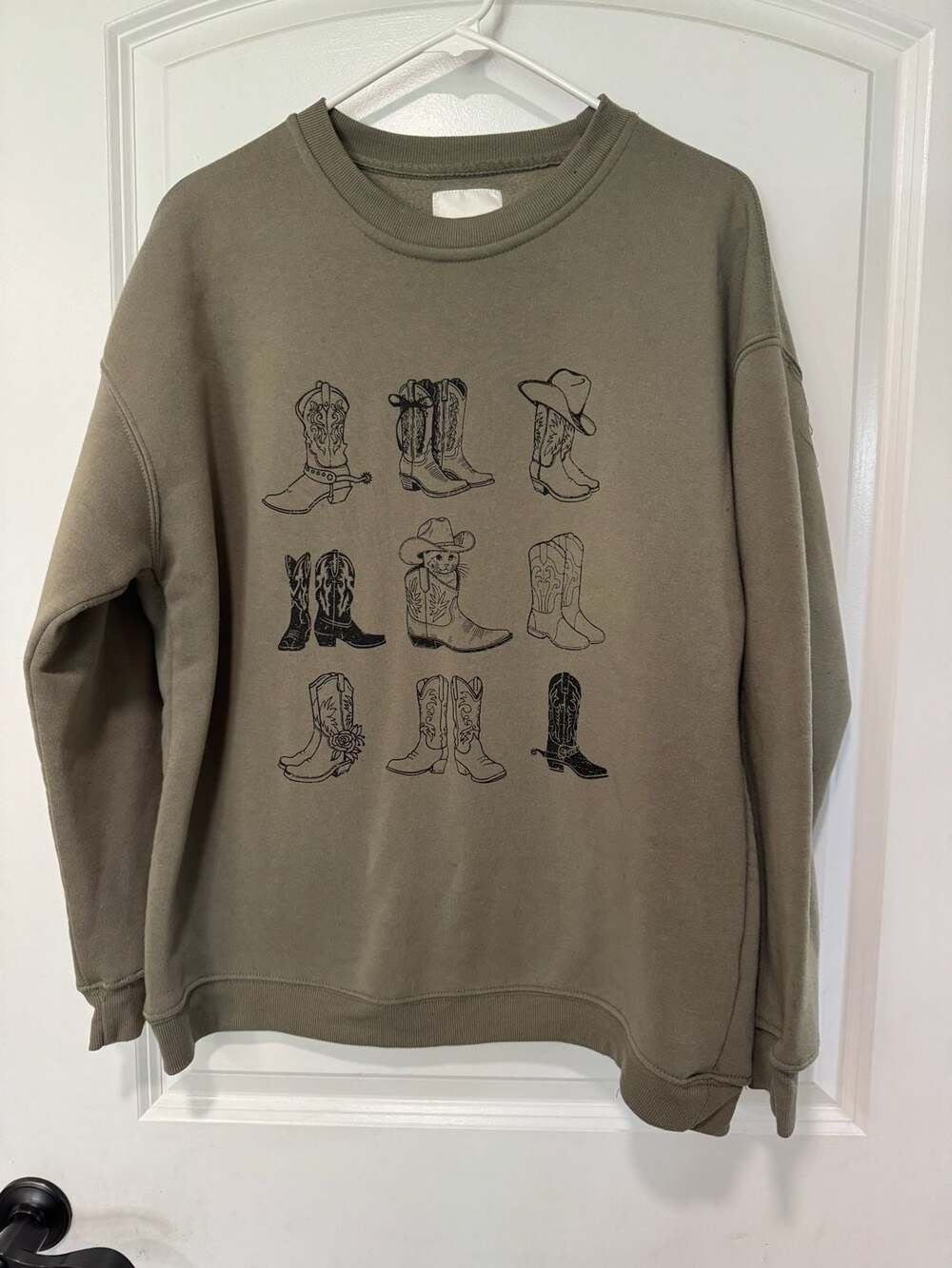 Western Cowboy Boot Graphic Sweatshirt Olive Rodeo Cowgirl Westerncore Women’s L